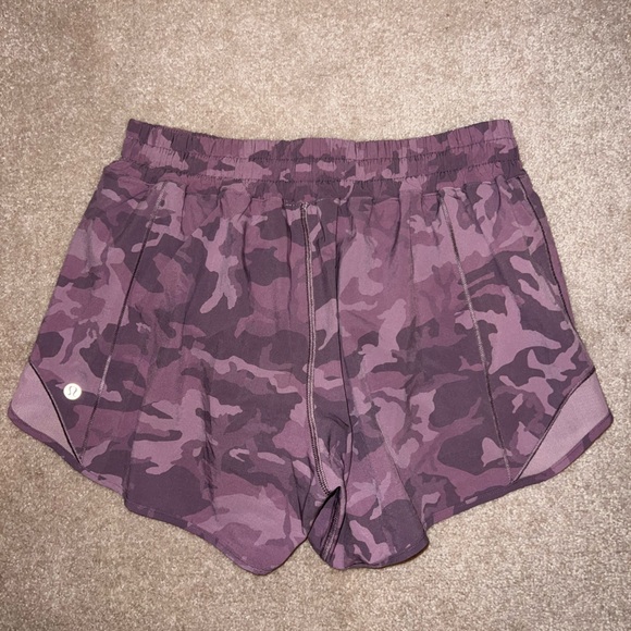 lululemon athletica Pants - Lululemon Hotty Hot Shorts (3 in)